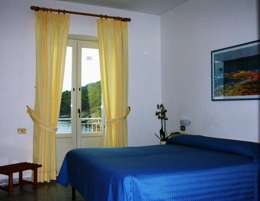 Hotel Settebello Maratea Rum bild
